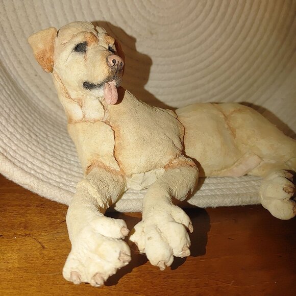 A Breed Apart 70032 Yellow Labrador Retriever Figurine 2002 Country Artists Ltd - Picture 10 of 13